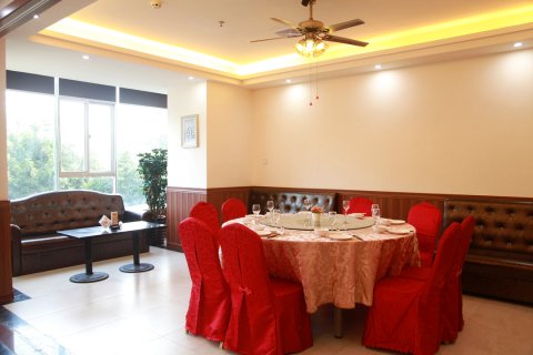 东方唐古拉酒店(高铁站店)