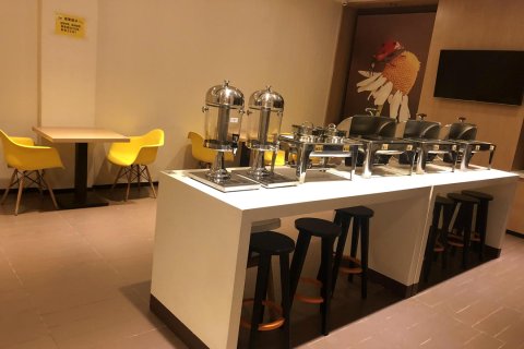 IU酒店(昆明西山万达广场火车站店)