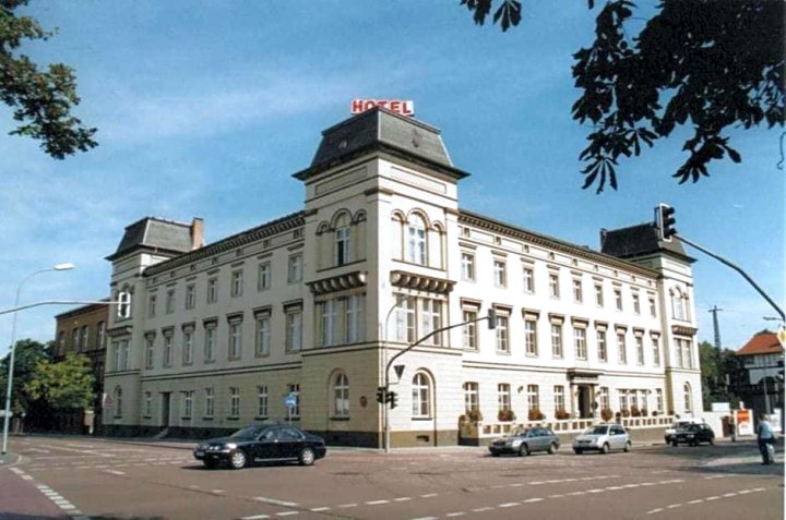 克滕城市酒店(Hotel "Stadt Köthen")