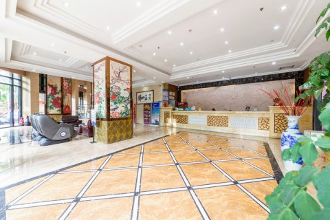 港湾假日酒店(茂名高铁站文明中路店)