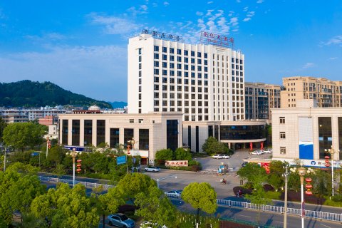 长汀金仁大酒店(汀州古城卧龙书院店)