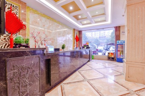 湖畔阳光假日酒店(固始湖畔春天凤凰大道店)