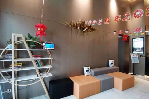 枫宸酒店(南宁东葛路地铁站建政路夜市店)
