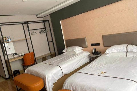 万家臻选酒店(长途汽车站店)