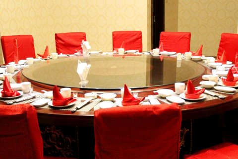 荥经鸽子花大酒店