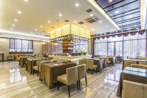 鞍山莱弗仕酒店