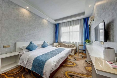 七彩假日宾馆(湖州德清五店)