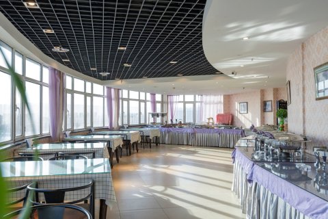 呼和浩特鹊桥大酒店(海亮广场中山路地铁站店)