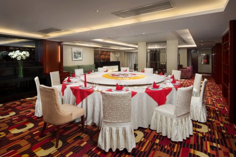 湘潭华天大酒店(建设路口步步高广场店)