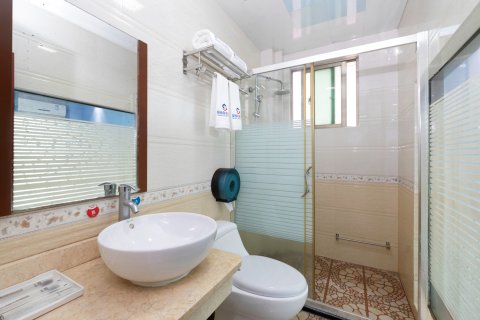 福泉酒店(吴川新世界广场店)