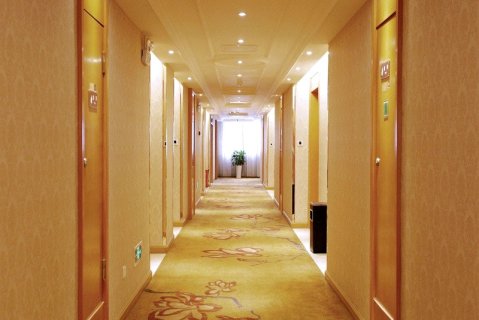 维也纳国际酒店(株洲服装市场中心广场火车站店)