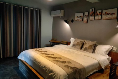 贵阳风居住的街道精品客栈