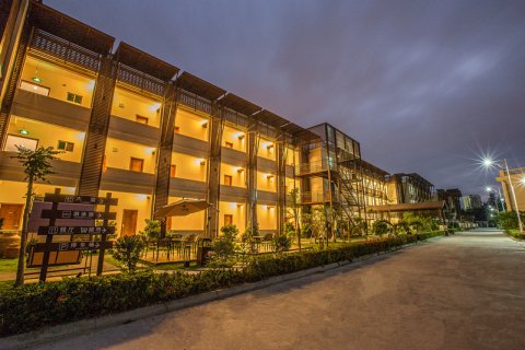 三亚龙兴莱曼海景度假酒店