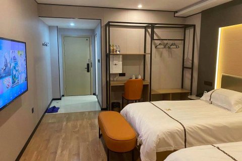 万家臻选酒店(长途汽车站店)