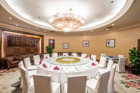 丽豪大饭店(贵阳黔灵山公园紫林庵地铁站店)