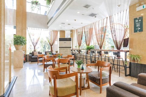 飞鹿酒店(西安钟鼓楼回民街店)