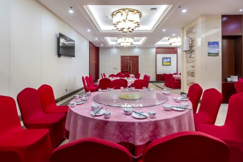 圣林花园国际酒店