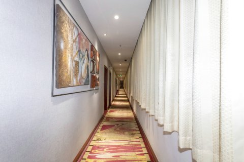 名人酒店(玉林汽车总站中医院店)