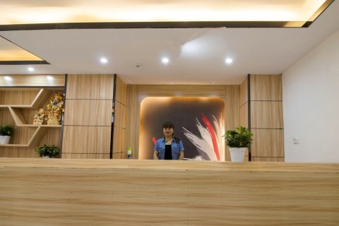 尚铂云酒店(丰城人民医院店)