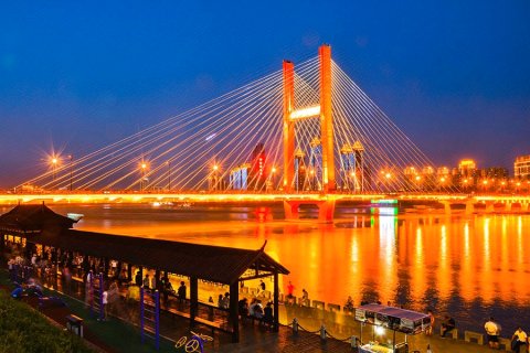 吉林王宫假日酒店