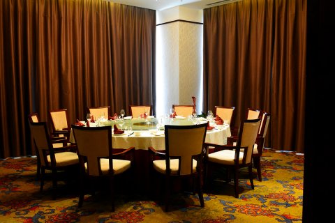 宏安大酒店(济源宝龙广场职业技术学院店)