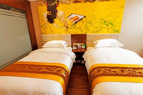 大润酒店(汉阴汽车站店)