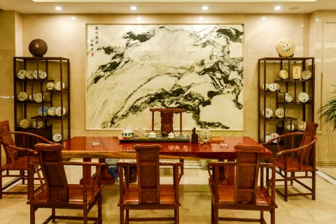 新达酒店(大理高铁站洱海公园店)