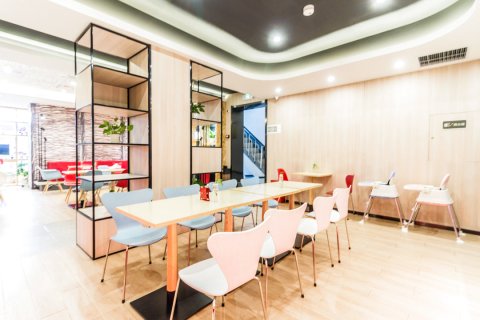 宜必思酒店(延吉延边大学网红墙店)