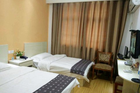 e家快捷连锁宾馆(民权火车站一店)