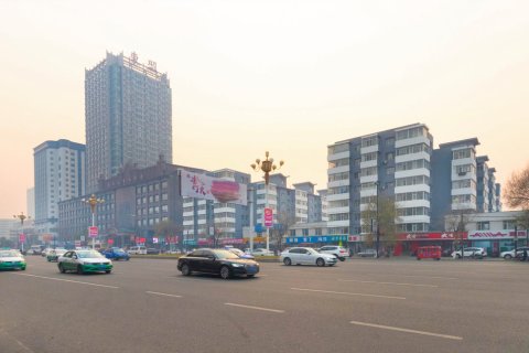 OYO嘉华宾馆(财富广场火车站西广场店)