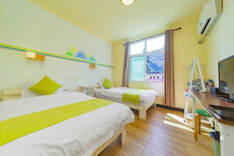 海螺沟一一的小客栈