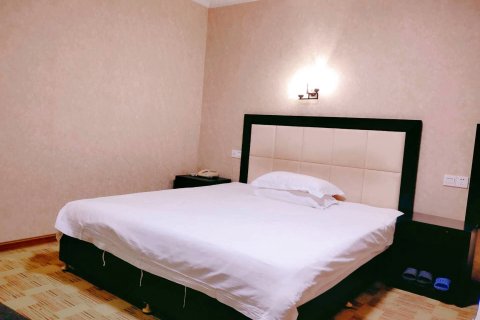 横店圣玄假日酒店