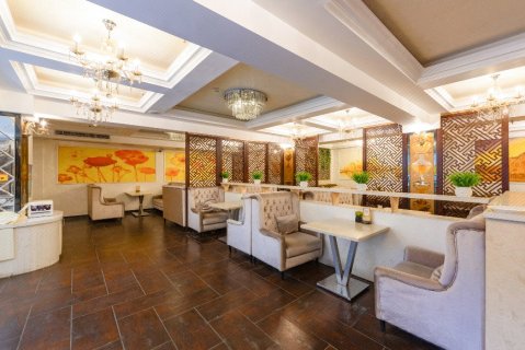 假日酒店(罗定市人民广场店)