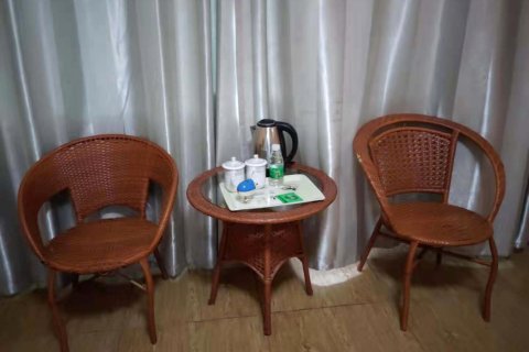 榕江汇江红商务酒店(村超足球场店)