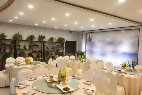 金华格瑞大酒店(金华火车站店)