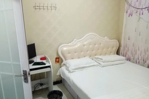 卢龙瑞鹏红山旅店