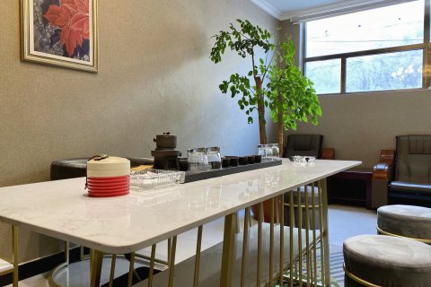 嘉馨花园酒店(长葛东转盘横店电影城店)