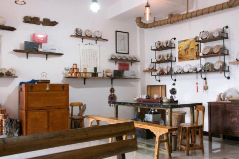 滇越青年旅舍(建水古城临安府署店)