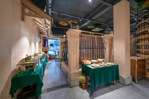 华都国际酒店(青田高铁站店)