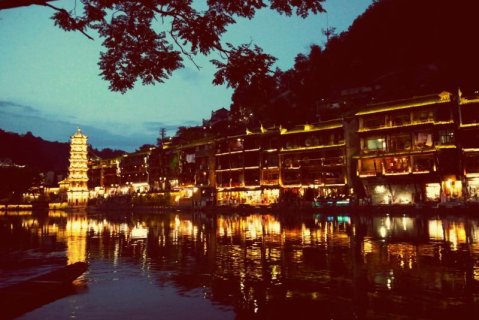 凤凰一年好时光客栈