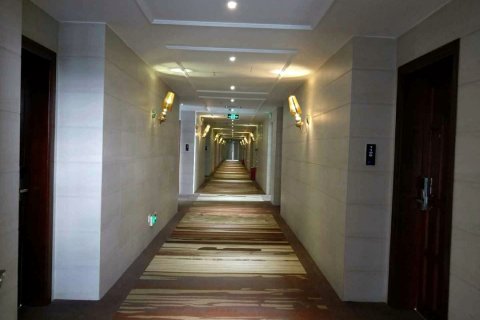 文汇酒店(茂名高铁站华侨城购物广场店)