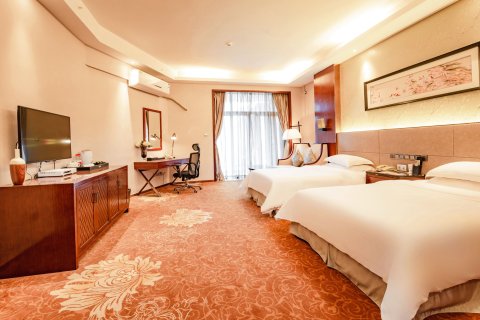 千山和悦酒店(花溪孟关汽配城店)