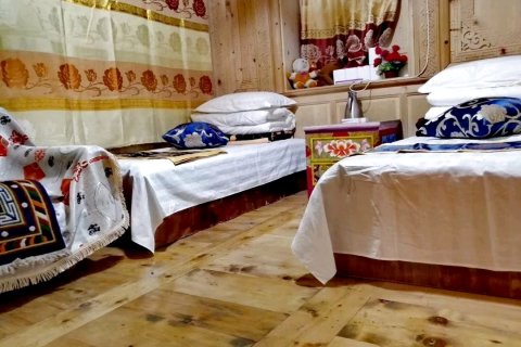 康定贡嘎山蜀山之王客栈