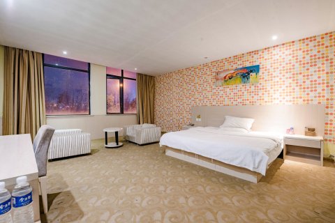 乔治E家连锁旅店(柘城店)