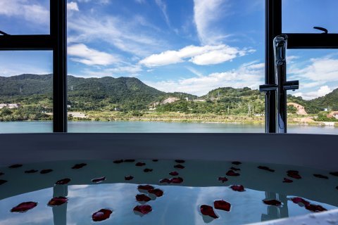 心泊酒店(资兴东江湖店)