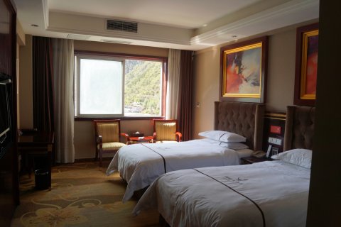 马尔康澜峰大酒店