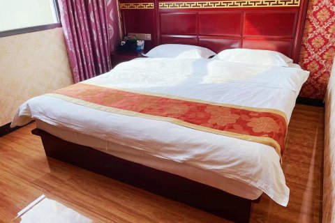 富宁星辰主题酒店