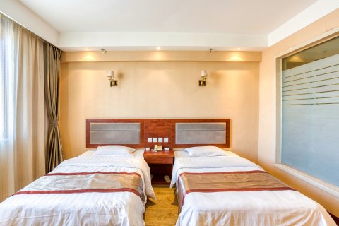 营口红叶皇冠大酒店