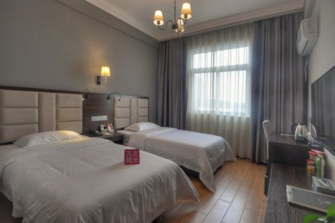 中牟唯美假日酒店