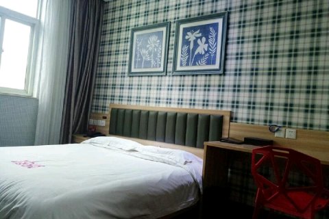 荥阳益闻之星时尚酒店